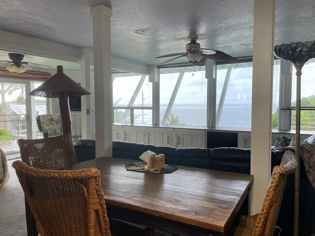 Foto del edificio - 1 bedroom with Kaneohe Bay Views & pool