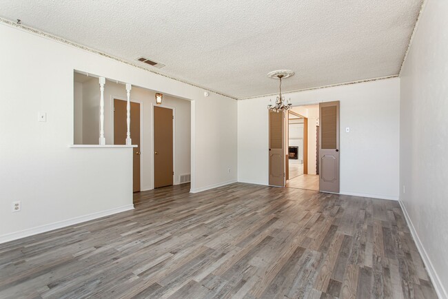 Foto del edificio - Updated 4/2 Home Close to White Rock Lake