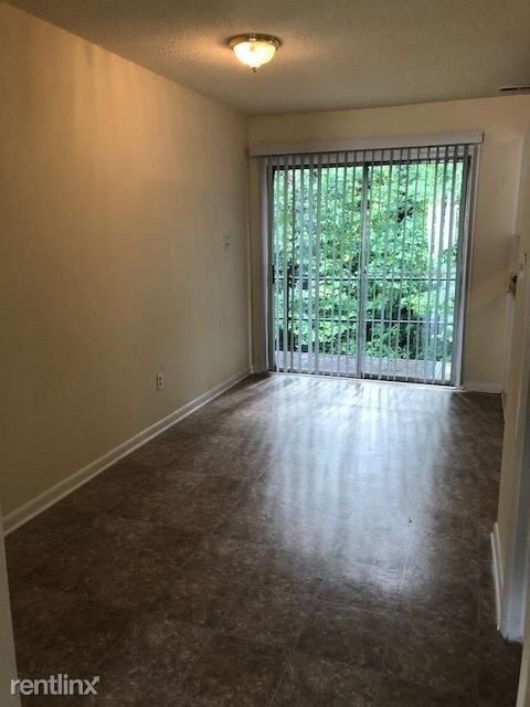 Building Photo - 2 br, 1.5 bath  - Colonial Arms Apartments
