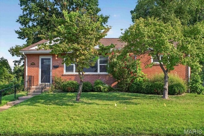 Building Photo - 8561 Everett Ave