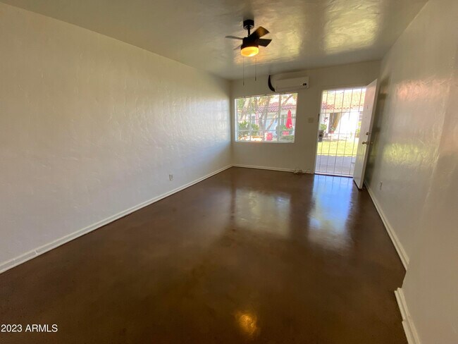 Foto del edificio - 1530 W Mulberry Dr