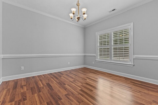 Building Photo - 768 Riverbirch Dr