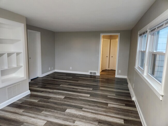 Building Photo - 5208 McCurry Rd
