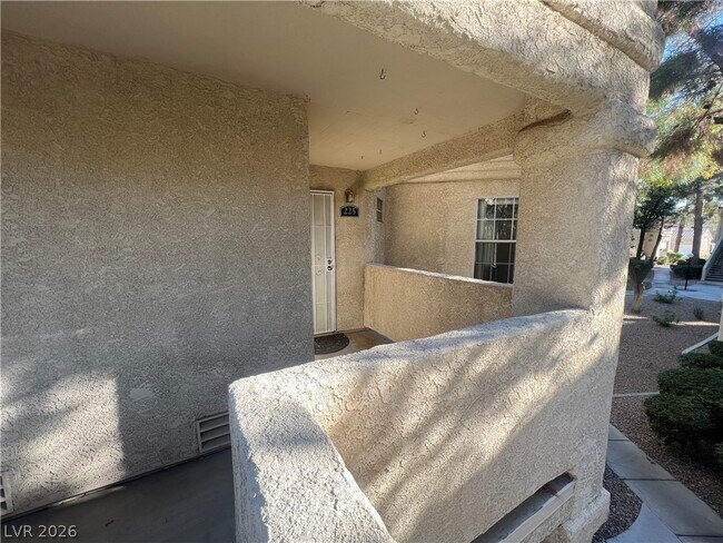 Foto del edificio - 2251 Wigwam Pkwy