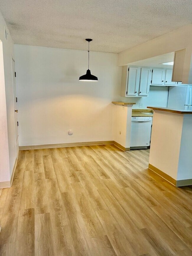 Foto del edificio - Updated 1BD/1BA Condo in DTC – Available Now!