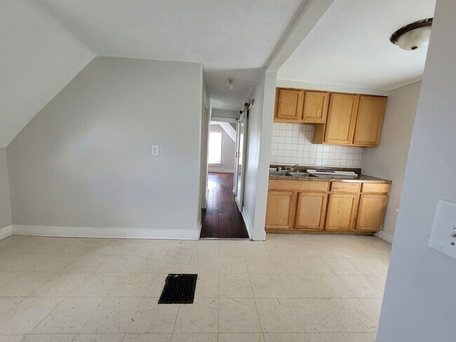 Foto del edificio - 1037 Center Point Rd NE