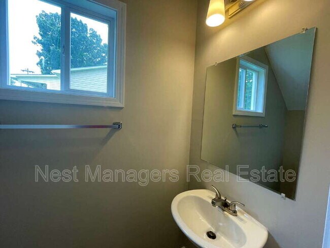 Foto del edificio - 4942 Rockfish Rd