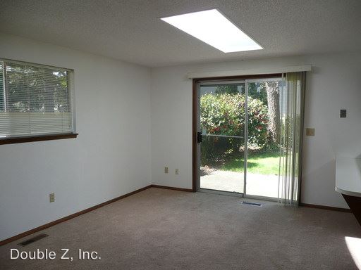 Building Photo - 7924 Onyx Ct SW