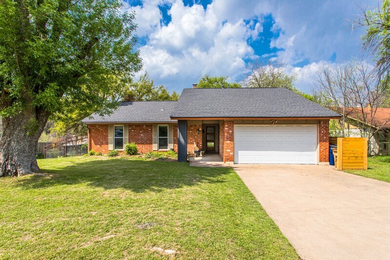 Foto principal - 10100 Faylin Dr