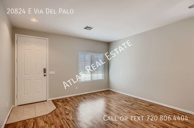 Building Photo - Alluring 3 bed /2 bath home in The Village...