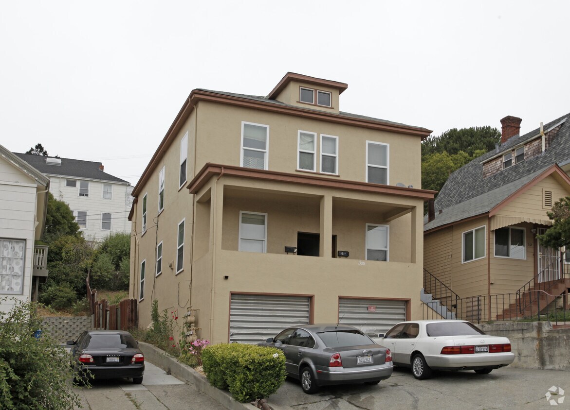 Primary Photo - 530-532 Virginia St