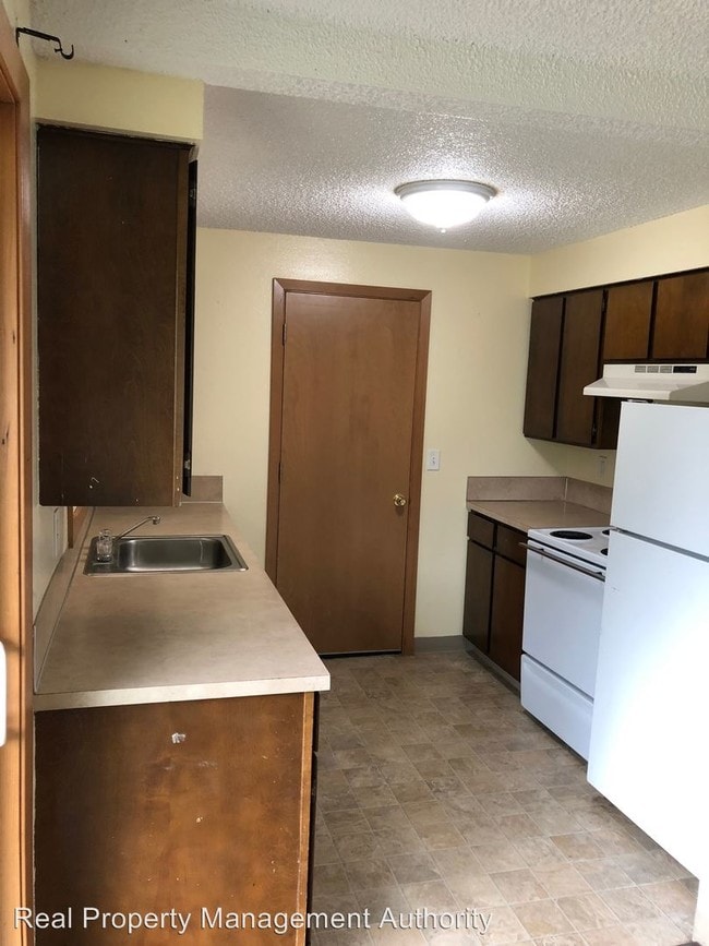 Building Photo - 2 br, 1 bath House - 646 Bozarth Avenue
