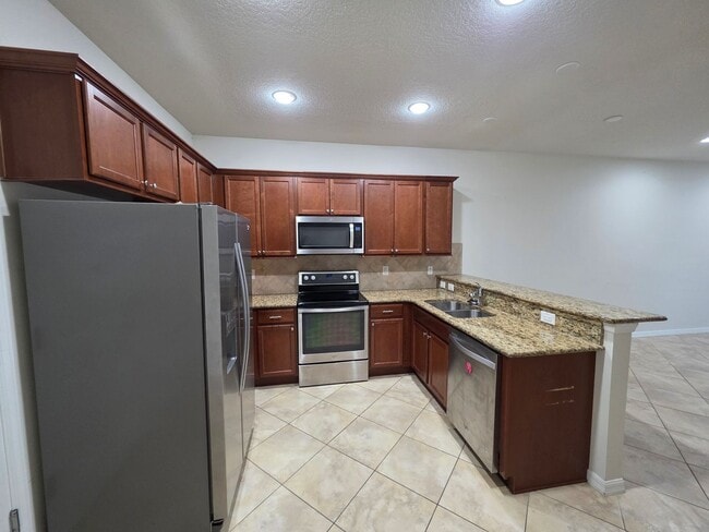 Photo - 3/2.5 in Gated Community at PROVENCE BAY House