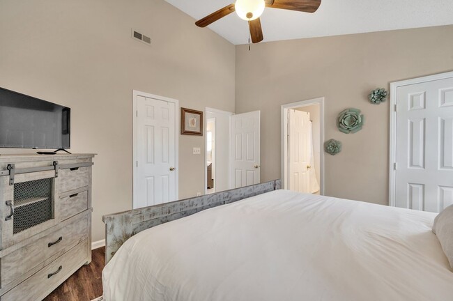 Building Photo - 4123 Bryan Furr Dr