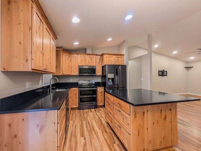 Building Photo - Custom & upgraded 3 bed, 2 bath rambler w/...