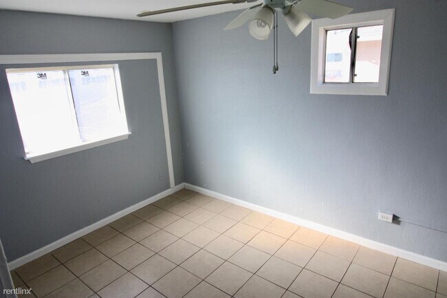 Foto del edificio - 3 br, 1 bath House - 3610 Cypress St