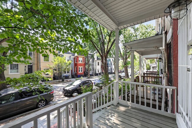 Foto del edificio - 759 Harvard St NW