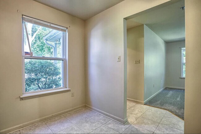 Building Photo - 5811 M Hidden Lake Drive