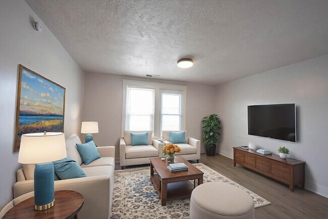 Building Photo - 2211 E New York St