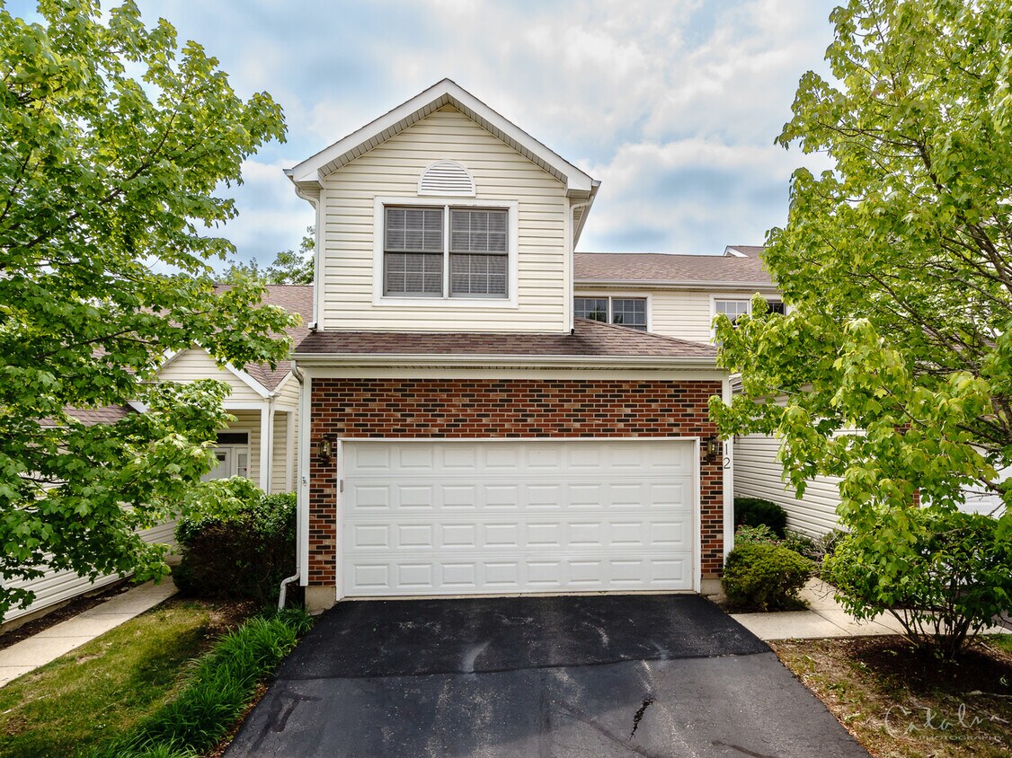 712 Duvall Dr, Woodstock, IL 60098 Townhome Rentals in Woodstock IL