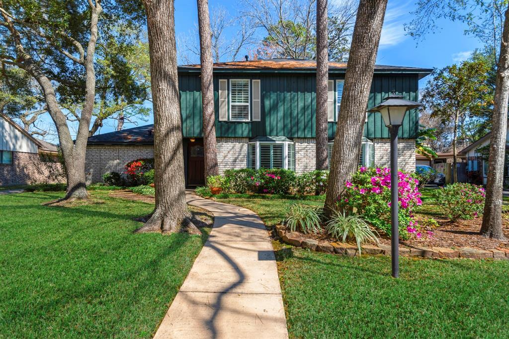 Primary Photo - 19122 Enchanted Oaks Dr