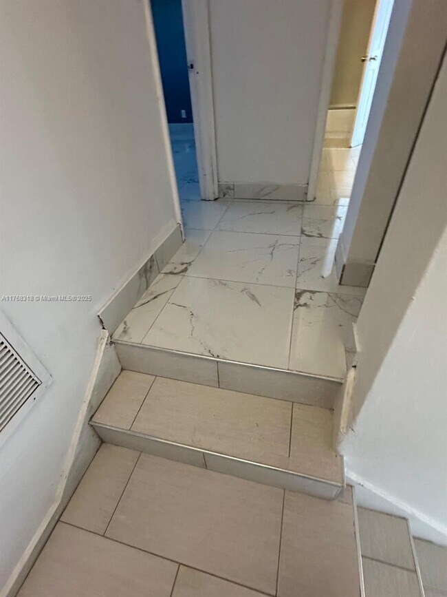Foto del edificio - 700 SW 80th Ter