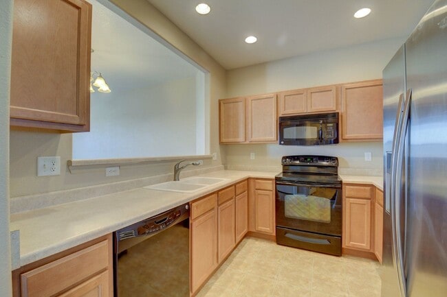 Building Photo - 8129 Elk River View