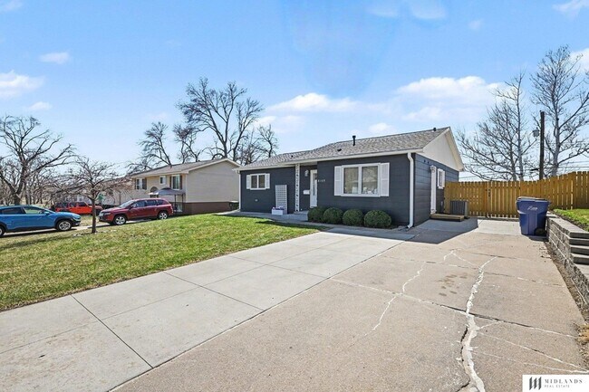 Photo - 8109 Valley Rd House