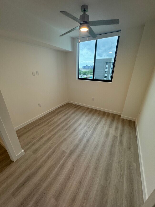 Building Photo - 6431 SW 58th Pl