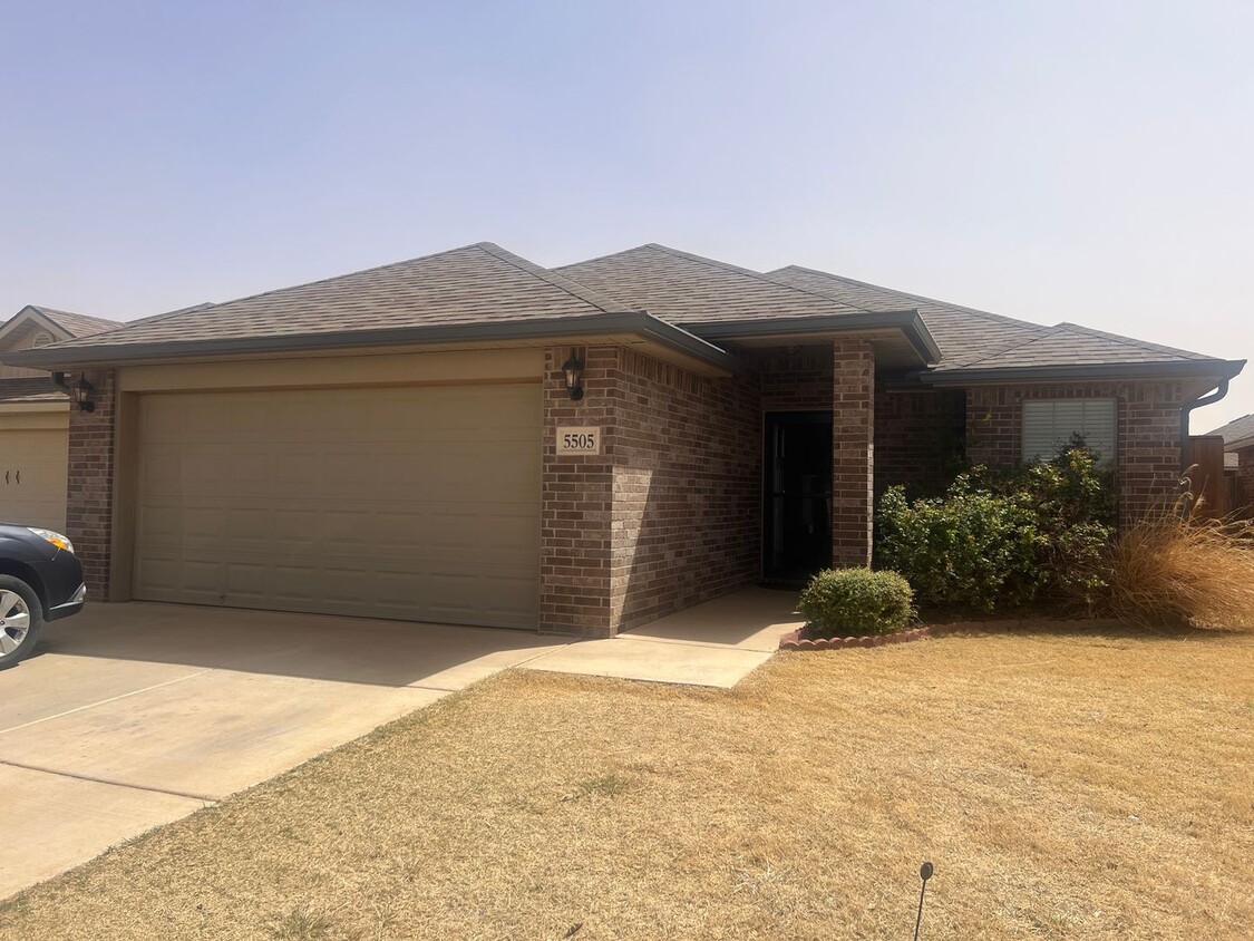 Primary Photo - Beautiful and updated 3/2 In Lubbock Coope...