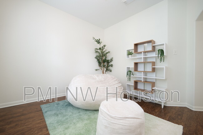 Building Photo - 1203 Lavender Shade Ct