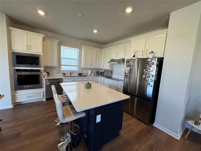 Building Photo - 2701 Serenity Gdn Dr