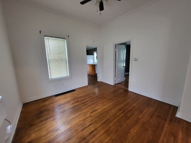 Foto del edificio - 1033 E 6th Ave