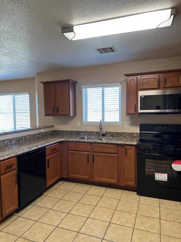 Foto del edificio - 6345 Reynolds Dr