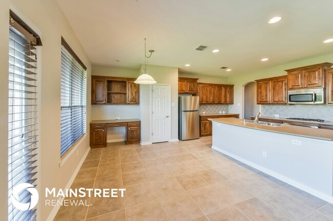 Building Photo - 13673 Saddlewood Dr