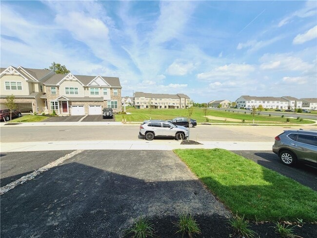 Building Photo - 422 Gray Feather Way