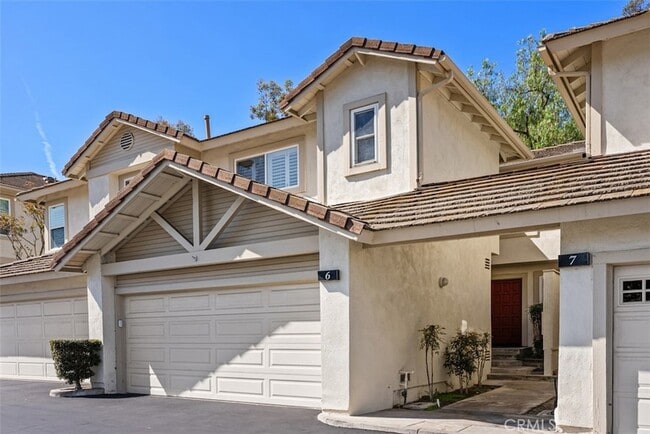 Building Photo - 5847 E Rocking Horse Way