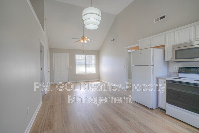 Building Photo - 4955 Camborne Cir