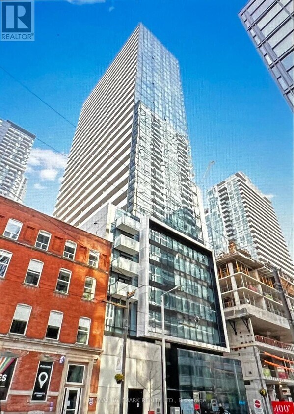 Primary Photo - 11-2711 Charlotte St
