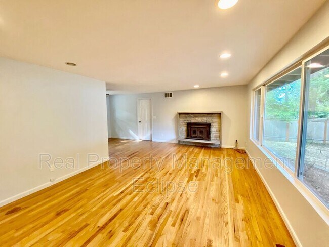 Foto del edificio - 1815 152nd Ave SE