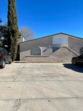 Building Photo - 2918 E Glen Dr