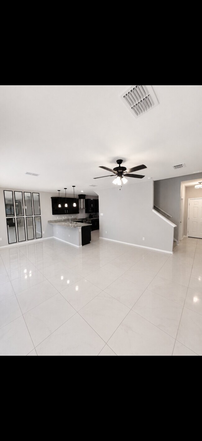 Building Photo - 4225 Gavilan Dr