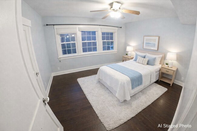 Building Photo - Huge Fenced-in Yard + Washer & Dryer Included + Beautiful Hardwood Floors! Available May 2nd!