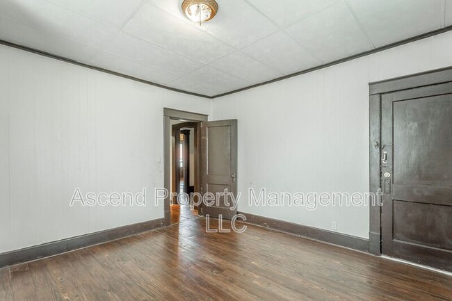 Building Photo - 1410 Wheeler Ave