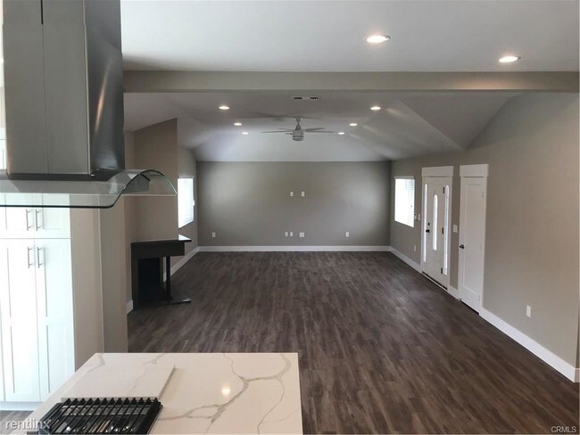 Building Photo - 4 br, 2.5 bath House - 18696 Santa Ynez St