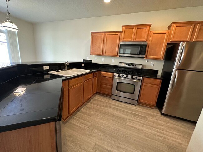 Foto del edificio - 15765 SW Starling Lane ~ Spectacular & Spa...