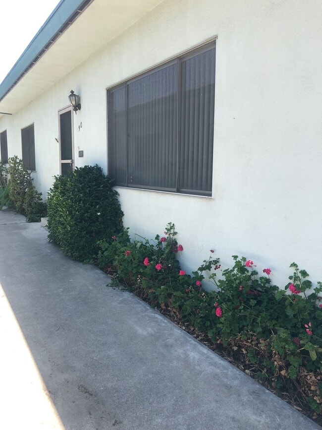 Building Photo - 90 N Dunning St