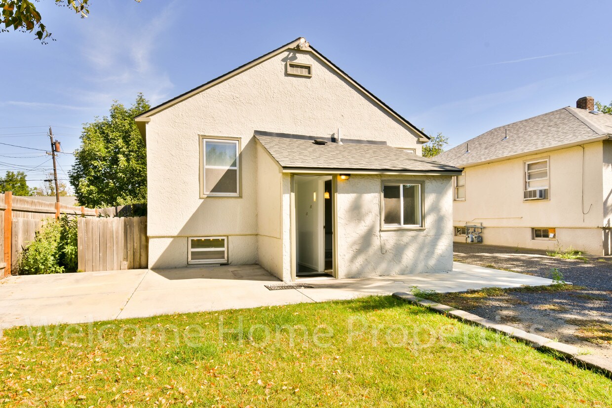 Foto principal - 316 SE 4th St