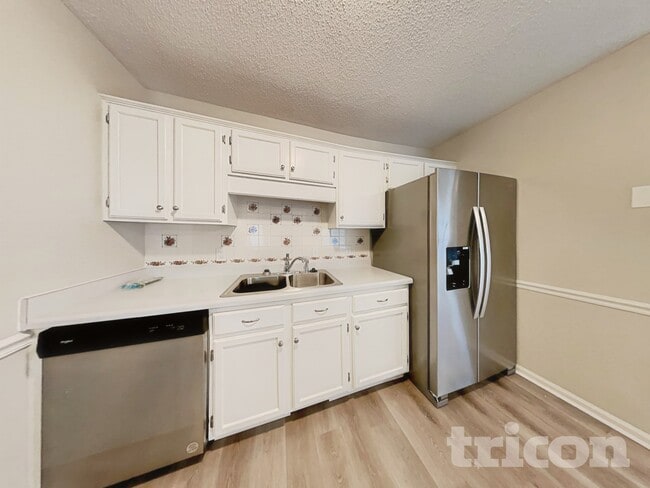 Foto del edificio - 437 Bradford Cir