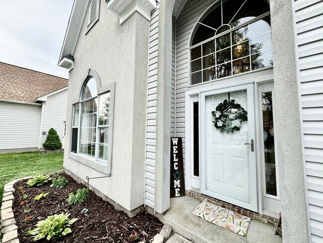 Building Photo - First-Time Rental in Castleton Ready 06-15...
